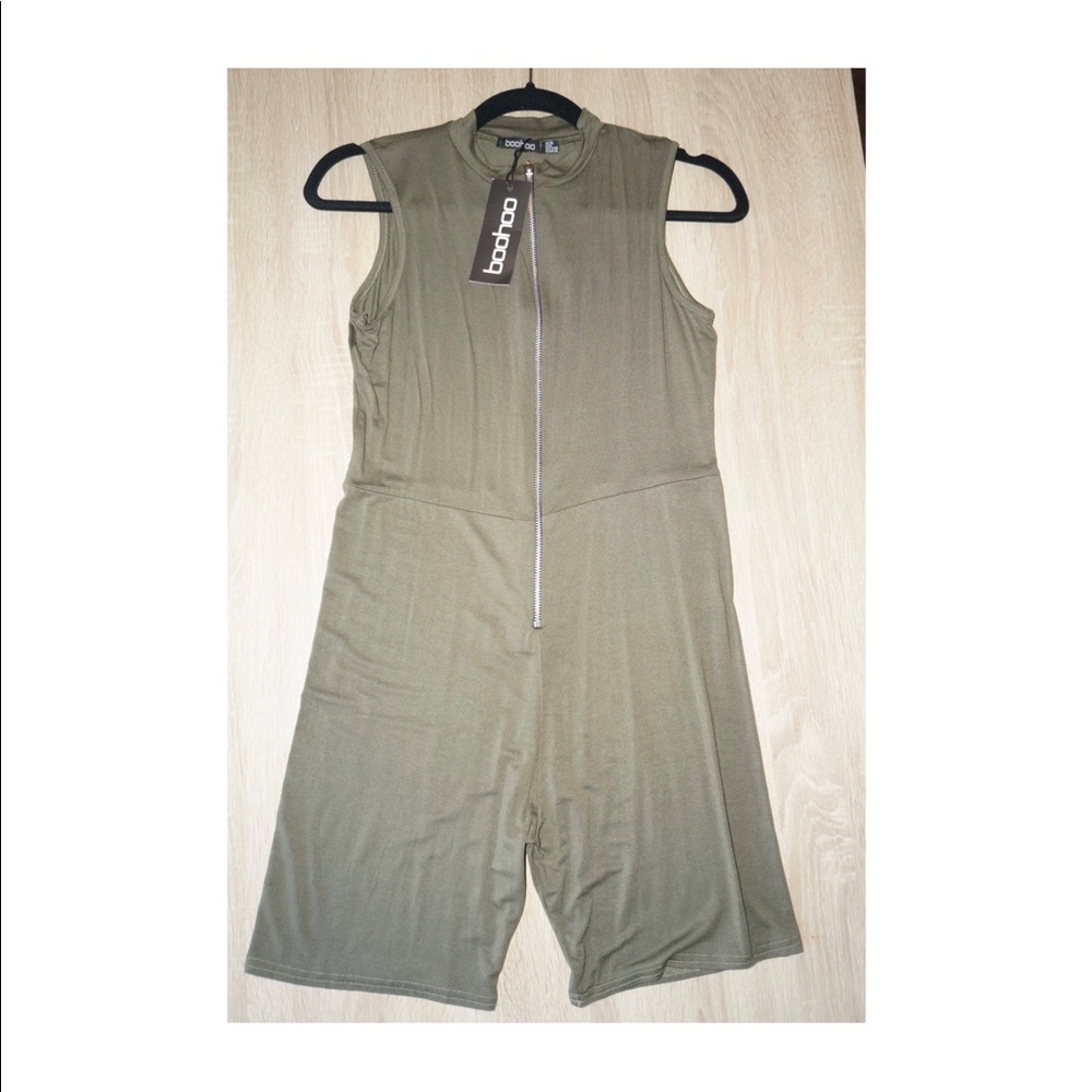 NWT Zip up sleeveless unitard